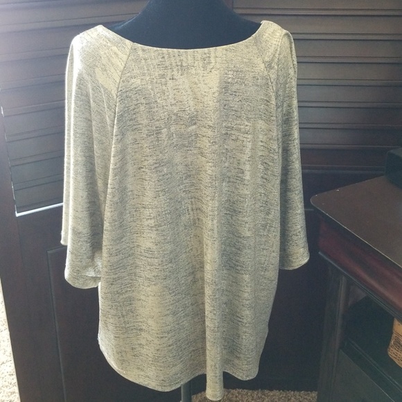 Gold Tunic with 3/4" Sleeves - Picture 2 of 5